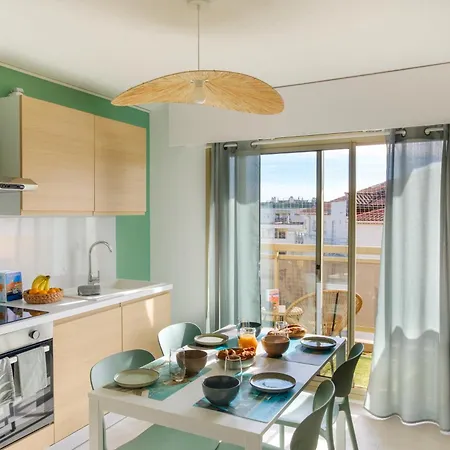 T2 Renove Premium - Parking Prive - Clim - 300 M Plage - Wifi - Balcon דירה *