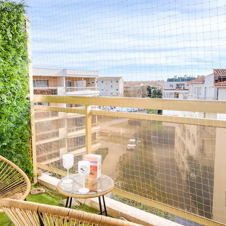 דירה T2 Renove Premium - Parking Prive - Clim - 300 M Plage - Wifi - Balcon