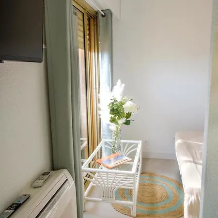 T2 Renove Premium - Parking Prive - Clim - 300 M Plage - Wifi - Balcon דירה *